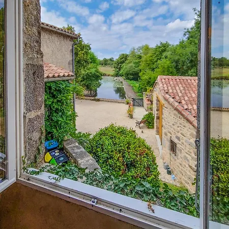 1 Bedroom Stunning In Argentonnay * Saint-Clementin
